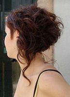 asymetryczne fryzury krótkie - uczesanie damskie zdjęcie numer 77B